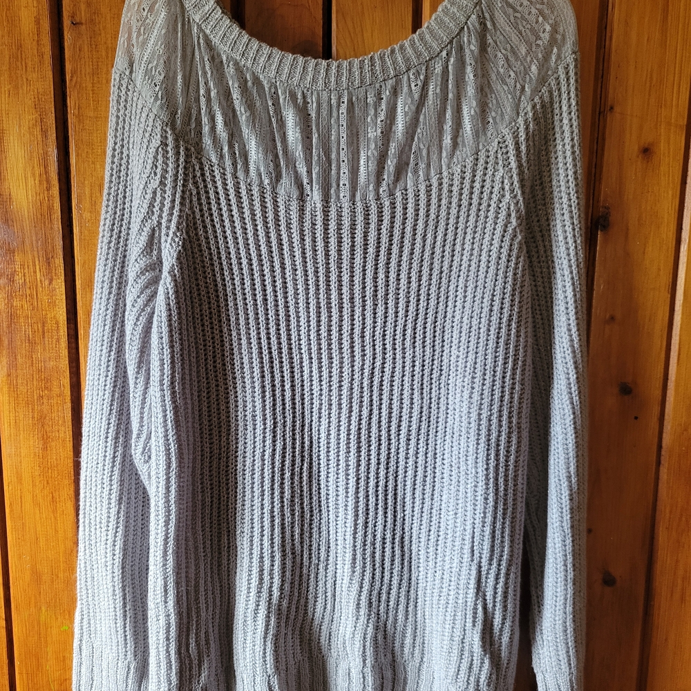 Chic Off-the-Shoulder Gray Sweater
